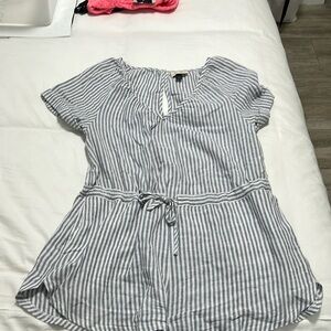 Universal Thread striped loose fitting w/pockets size medium